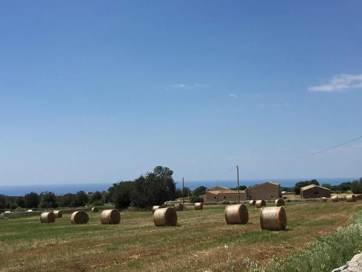 Case di Cutalia Camemi